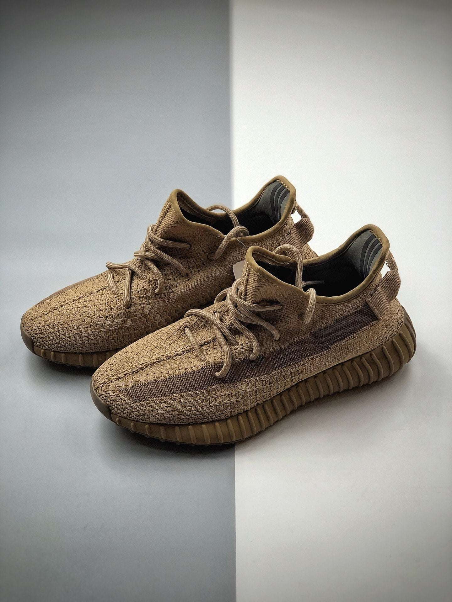 Adidas Yeezy 350 V2 Earth America image 3