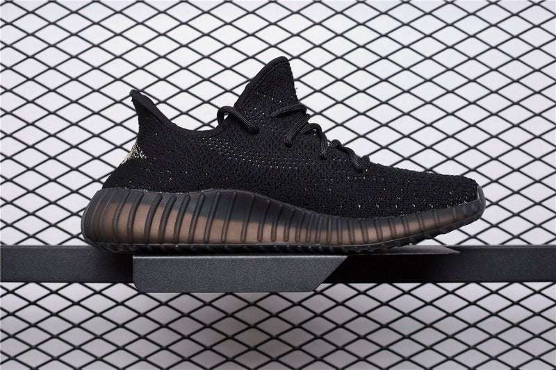 Adidas Yeezy 350 V2 Oreo image 2