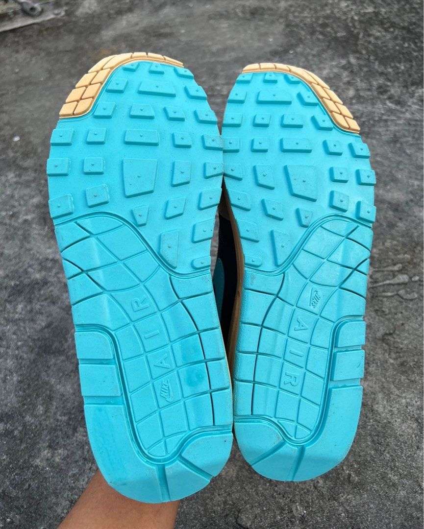 NIKE AIR MAX 1 on Carousell image 4