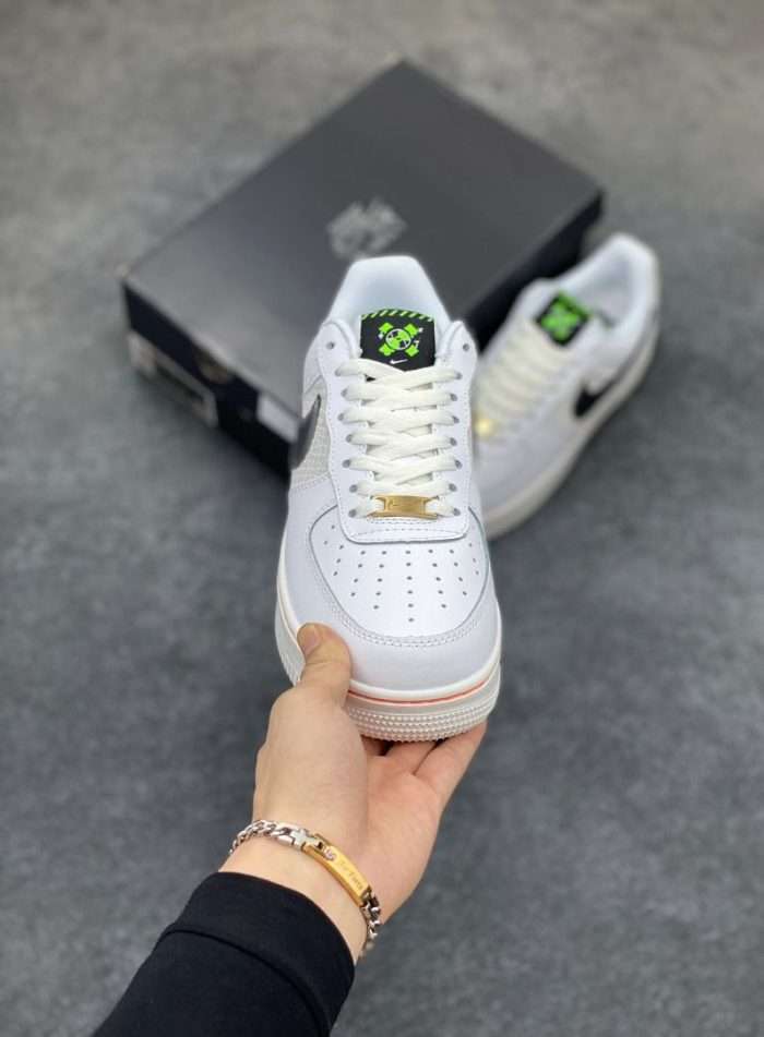 Nike Air Force 1’07 LV8 X’s and O’s