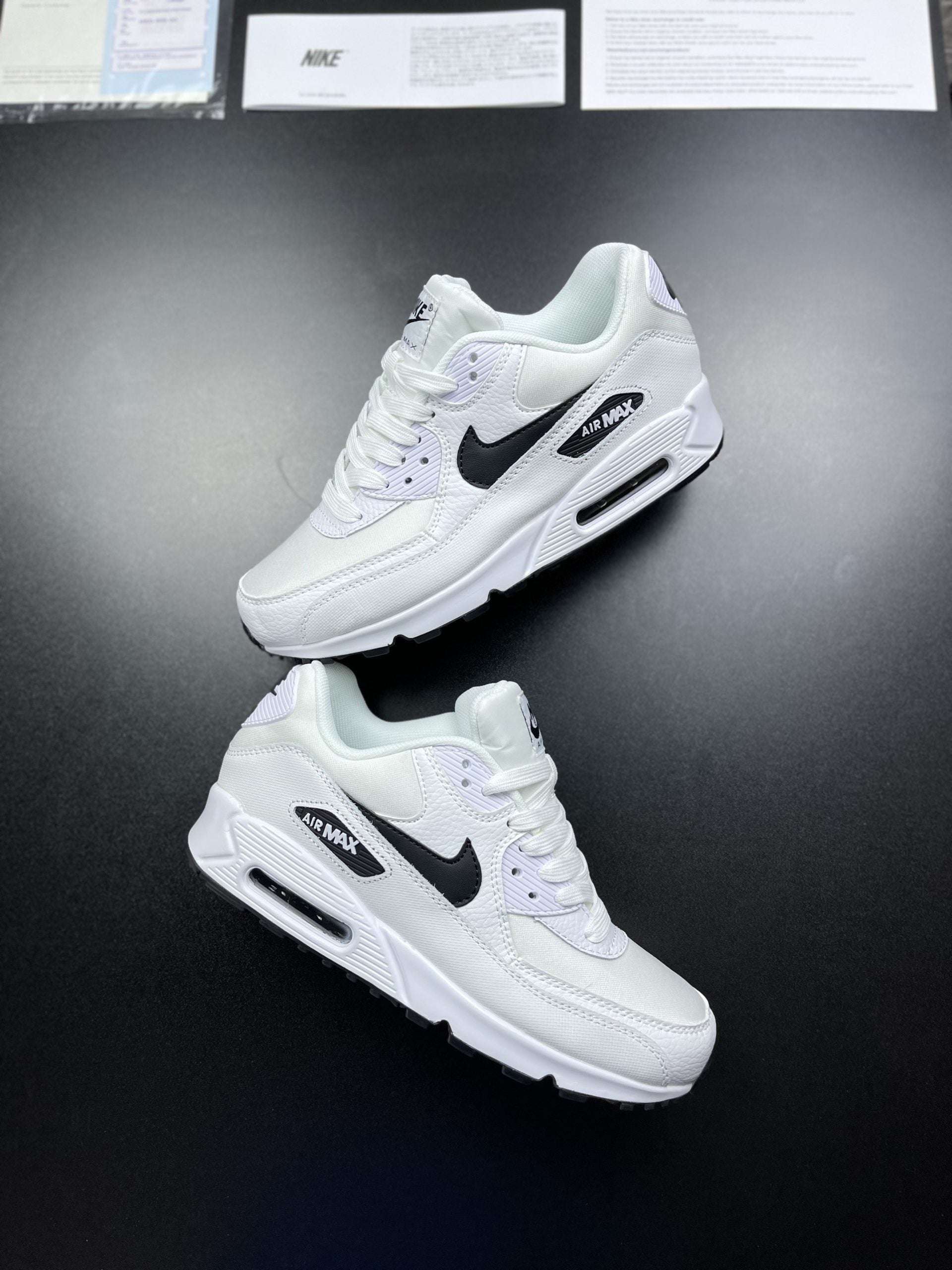 Nike Air Max 90 White Black image 3