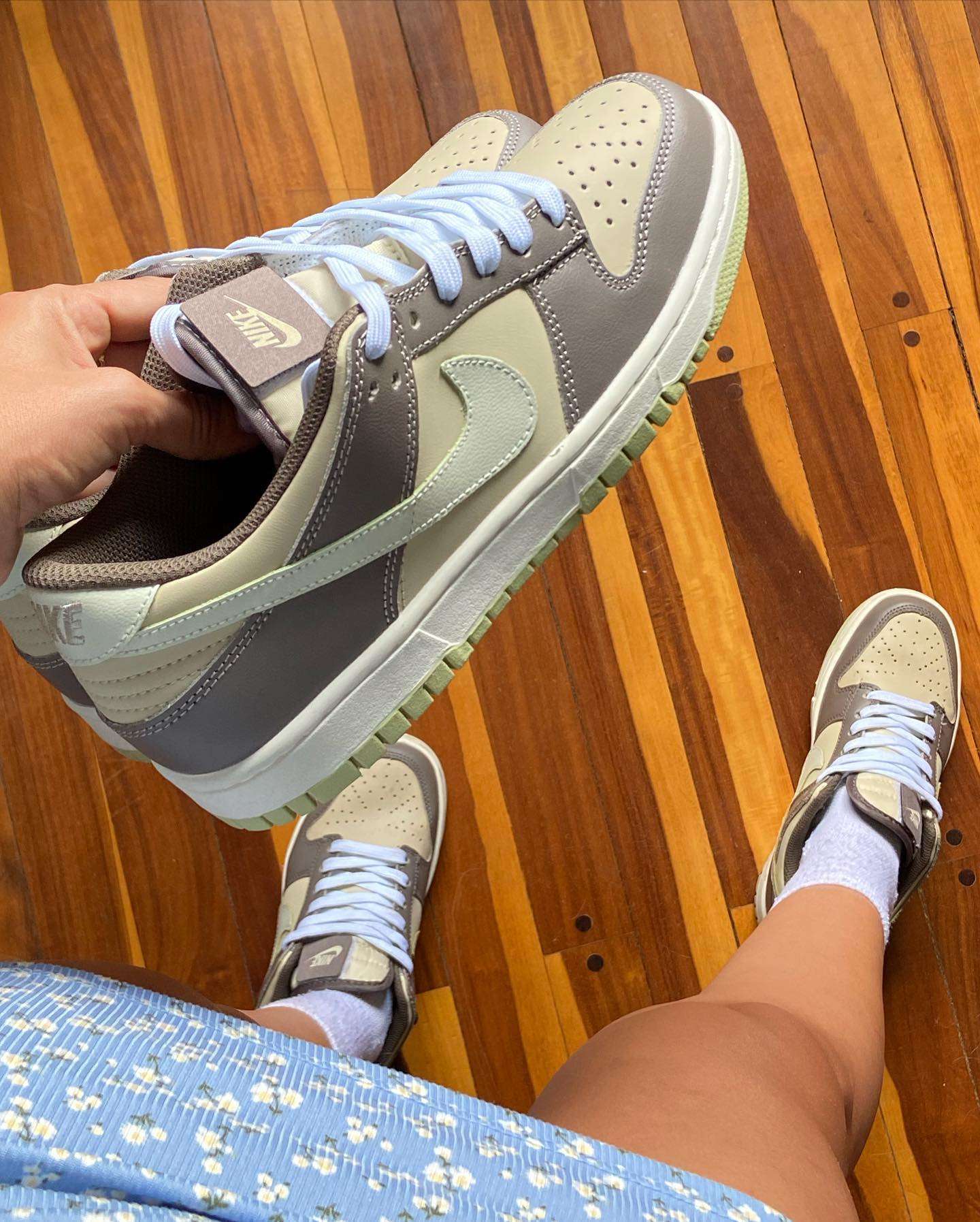 Nike Dunk Low Velcro Tongue image 2