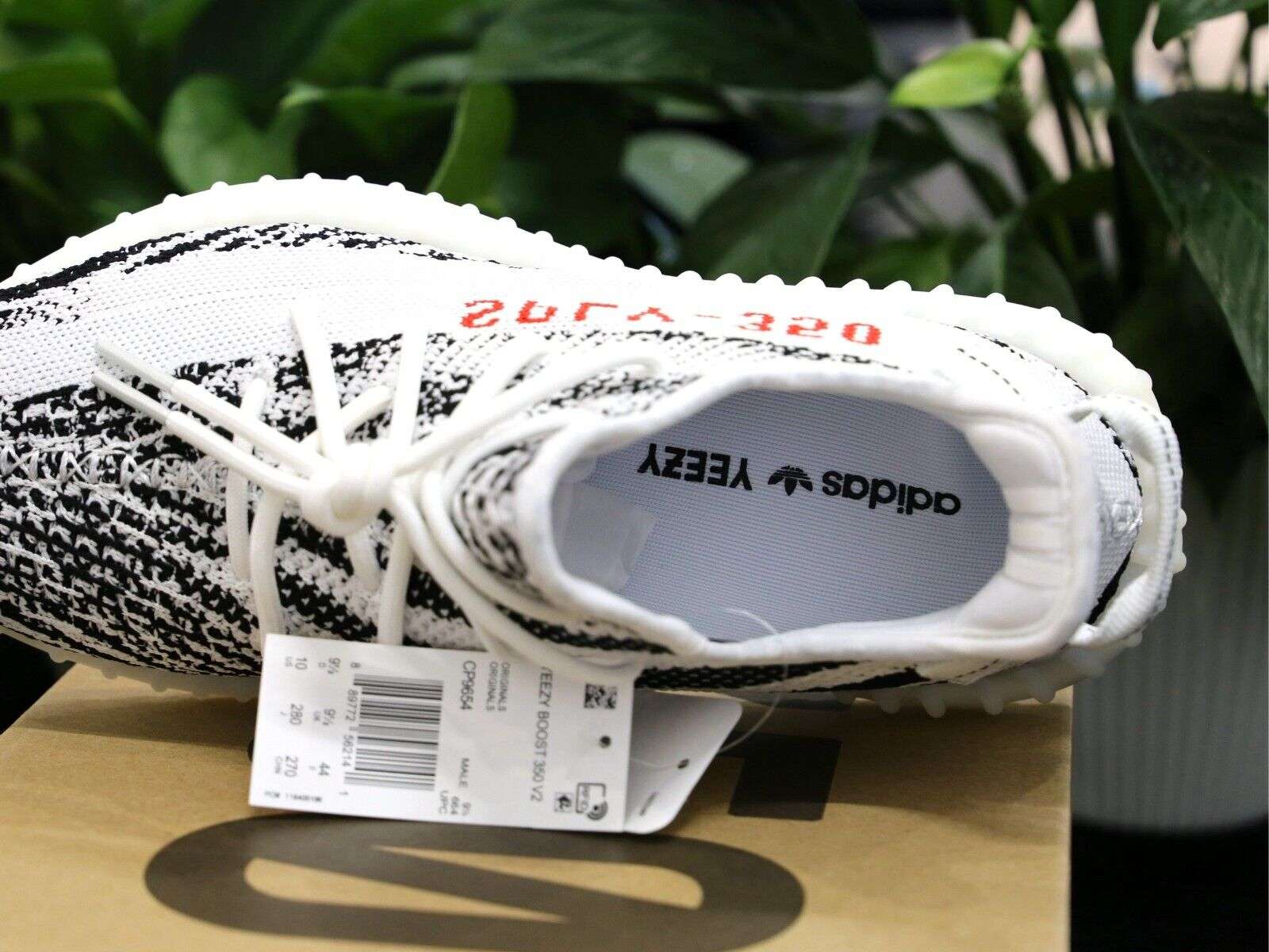 Adidas Yeezy 350 V2 Zebra image 3