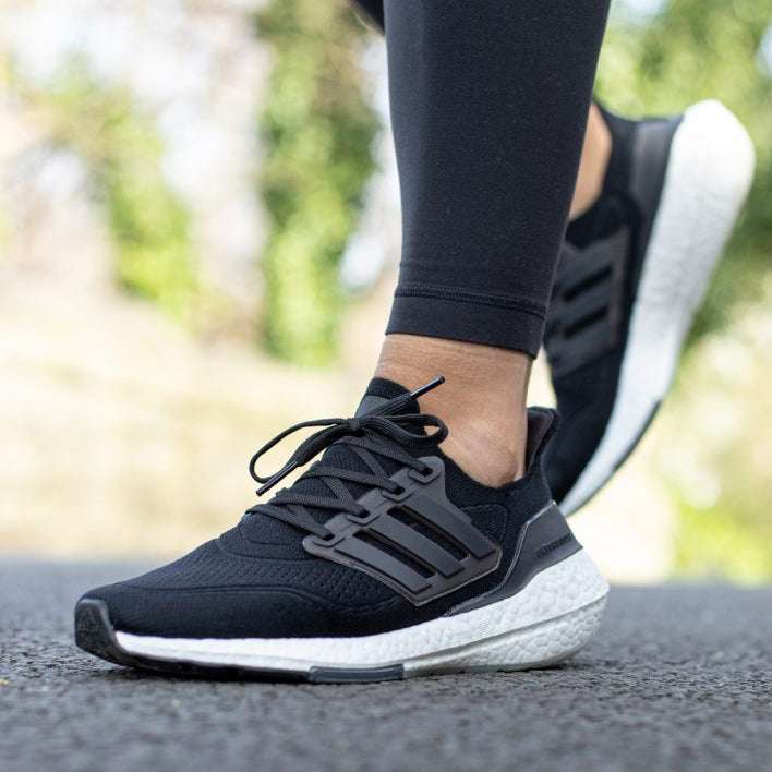 ADIDAS ULTRABOOST 21 Black White image