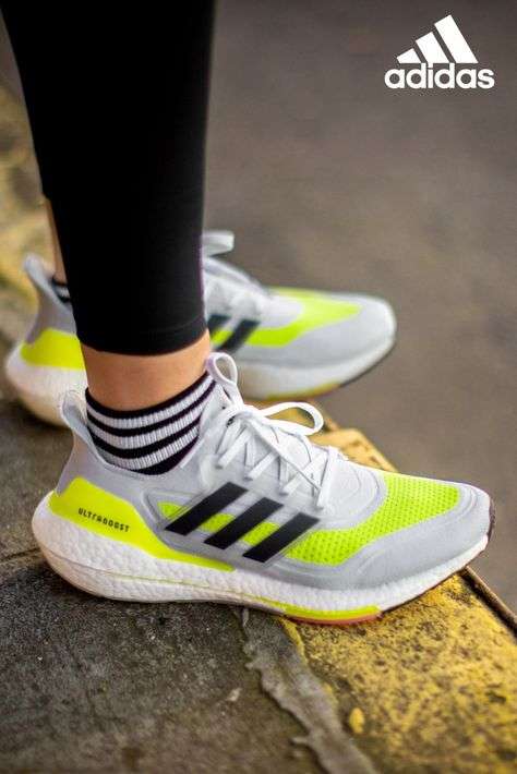 Adidas Ultra Boost 21 White Light Green image 4