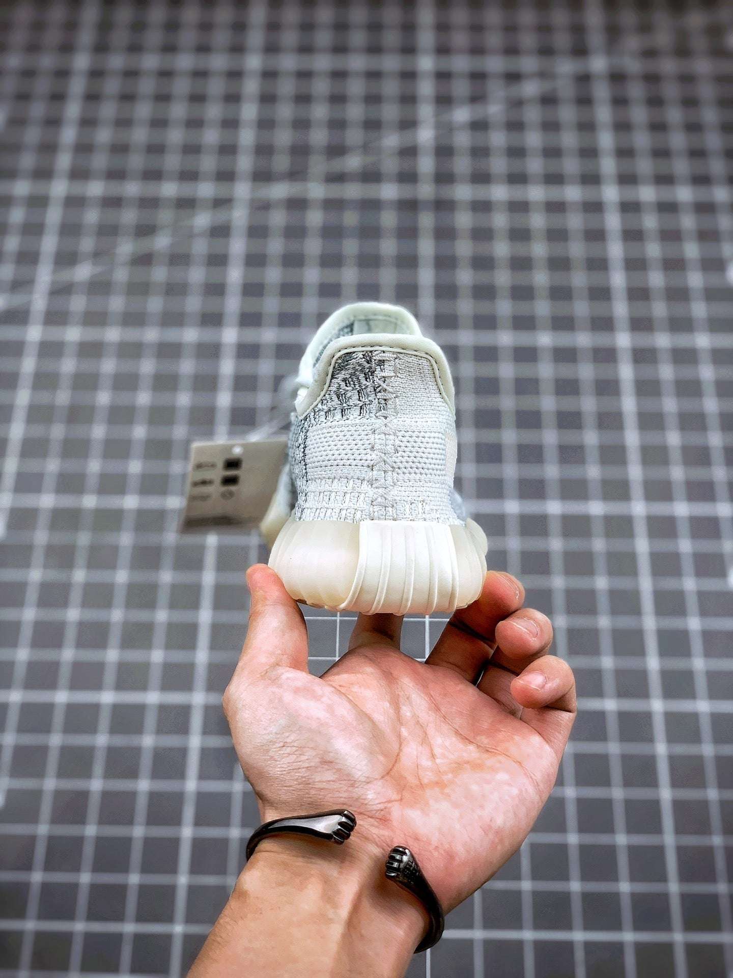 Adidas Yeezy 350 V2 Ice Blue Stary Skye image 7