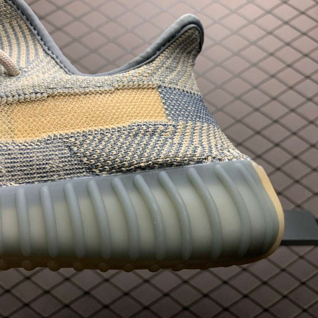 Adidas Yeezy 350 V2 Kanye West image 5