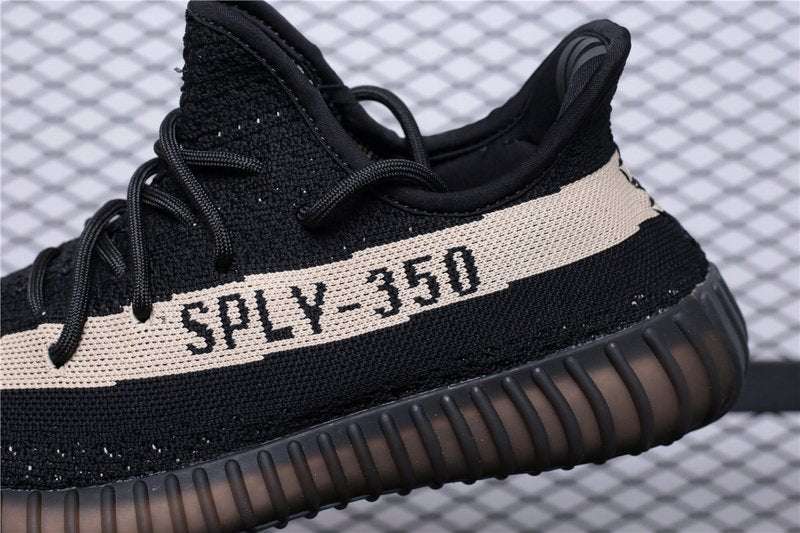 Adidas Yeezy 350 V2 Oreo image 5