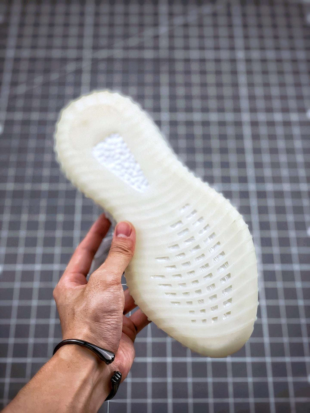 Adidas Yeezy 350 V2 Static White Stary Skye image 8