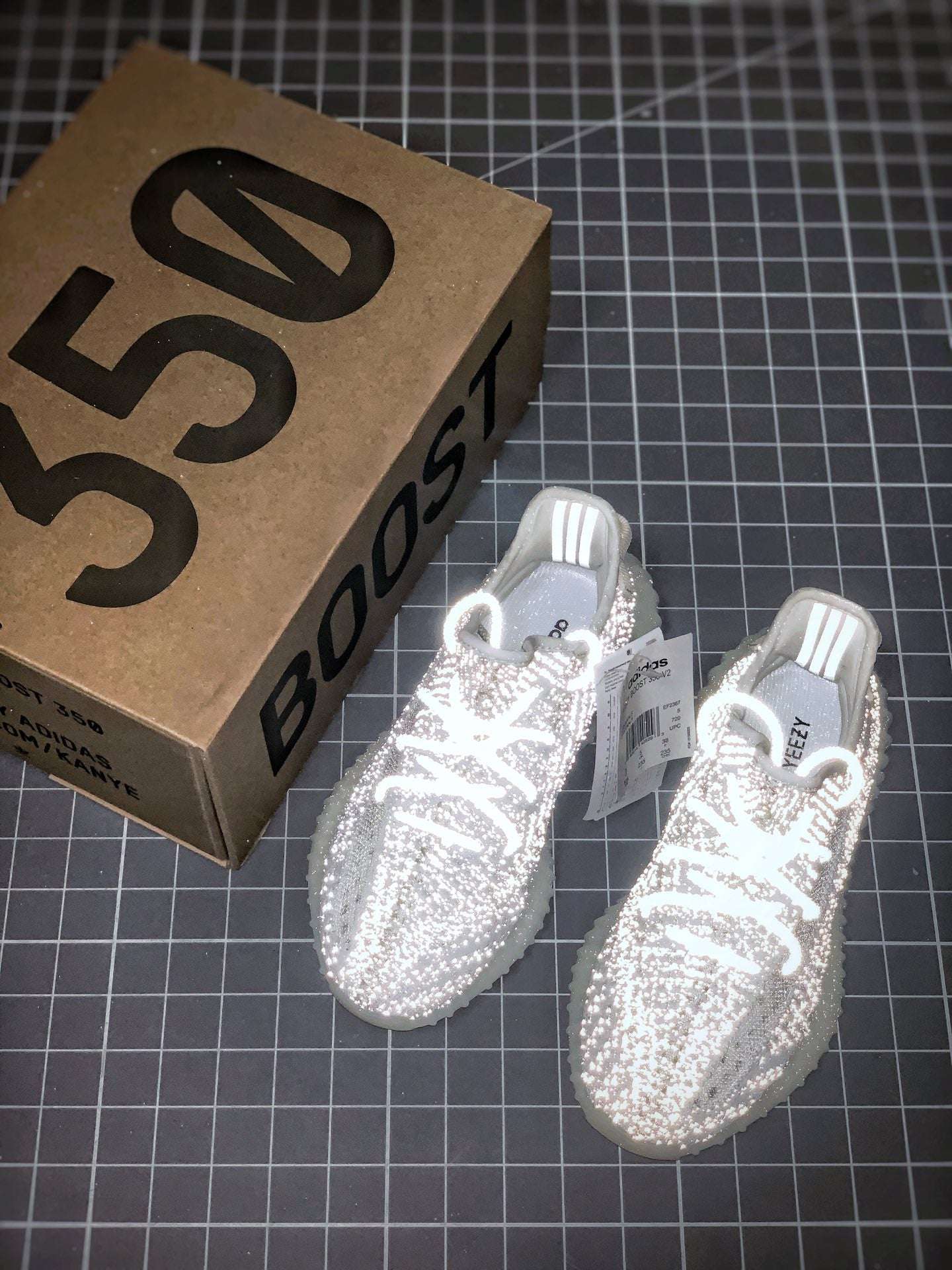 Adidas Yeezy 350 V2 Static White Stary Skye image 3