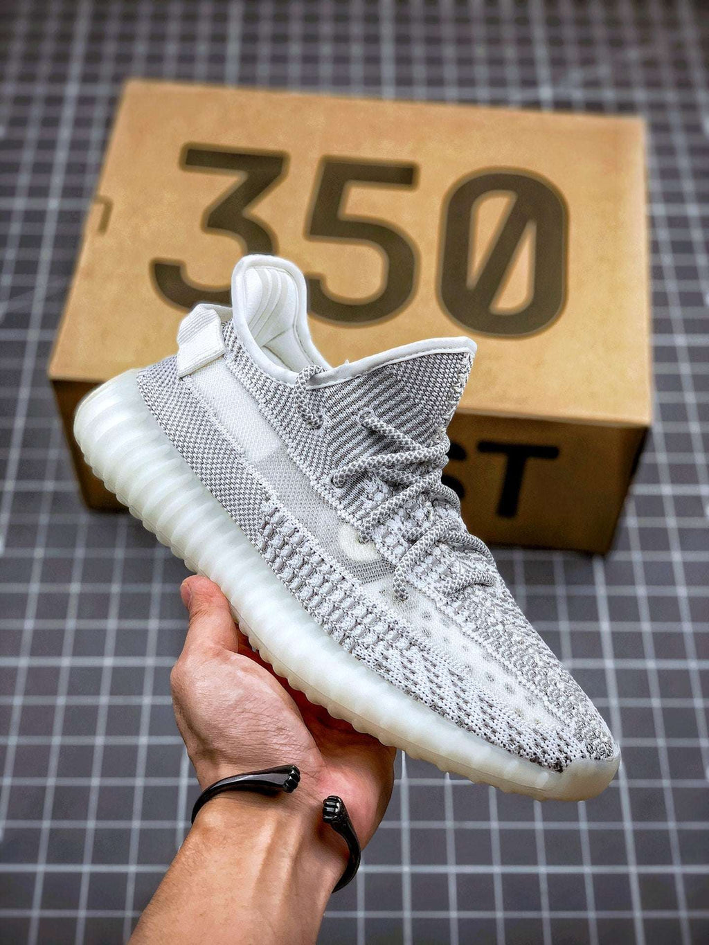 Adidas Yeezy 350 V2 White Star Static Reflective image 2