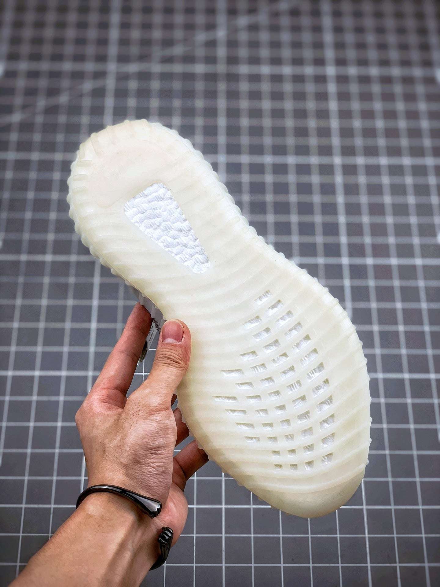 Adidas Yeezy 350 V2 White Star Static Reflective image 8