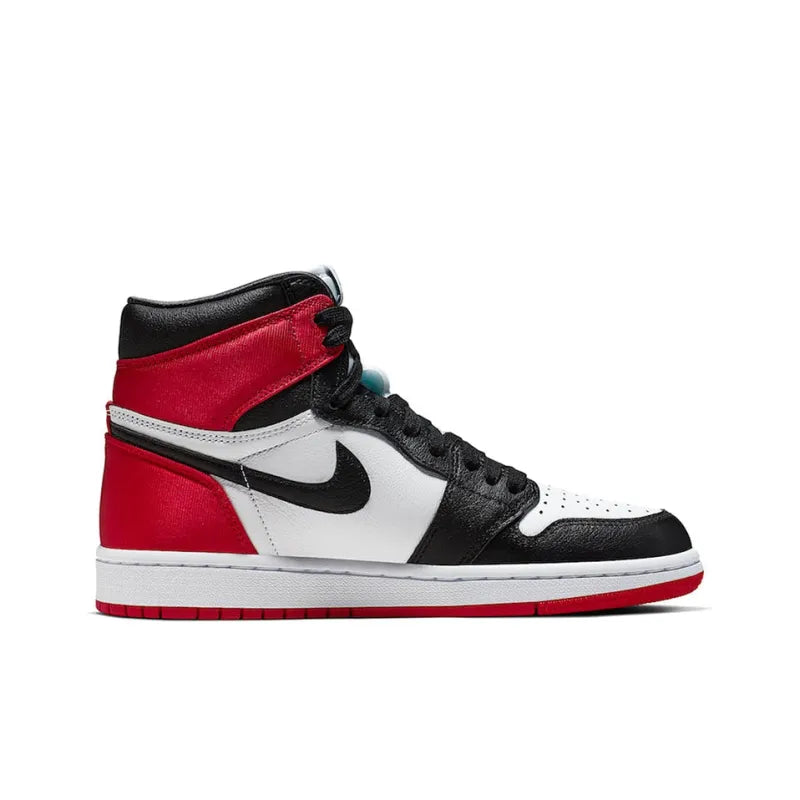 Air Jordan 1 Retro High OG Black Toe
