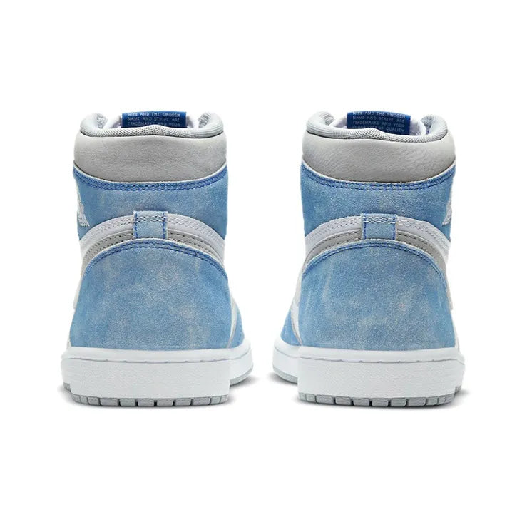 Air Jordan 1 Retro High OG HYPER ROYAL