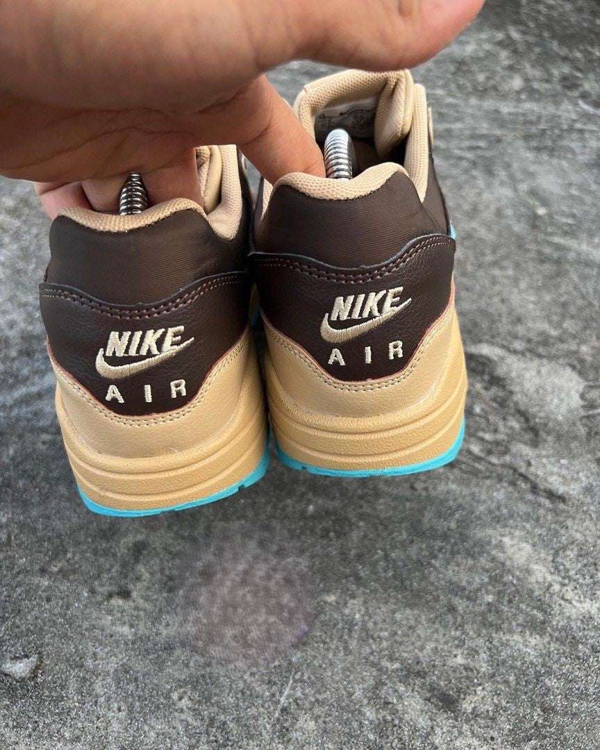 NIKE AIR MAX 1 on Carousell image 3