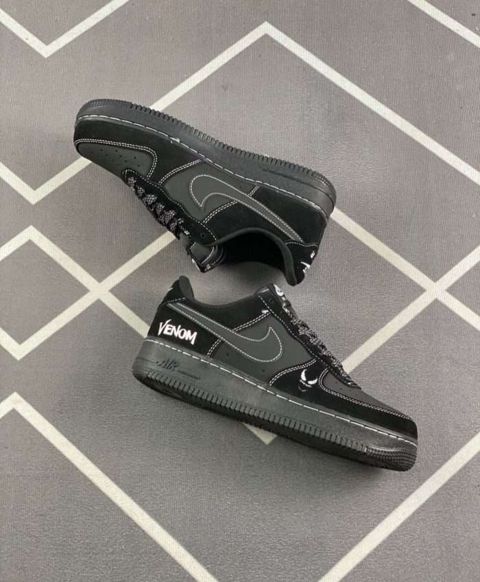 Nike Air Force 1’07 Black Venom