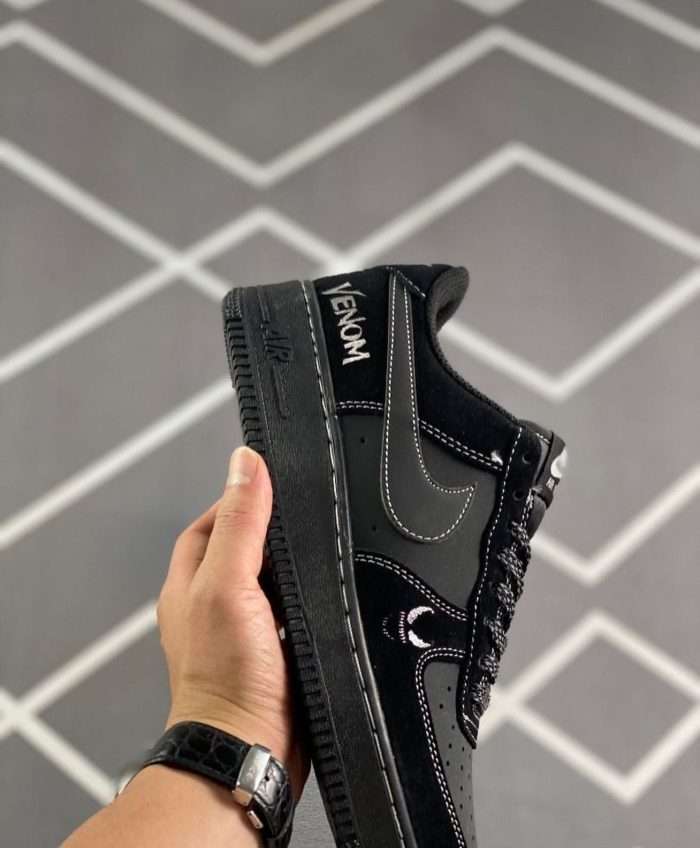 Nike Air Force 1’07 Black Venom
