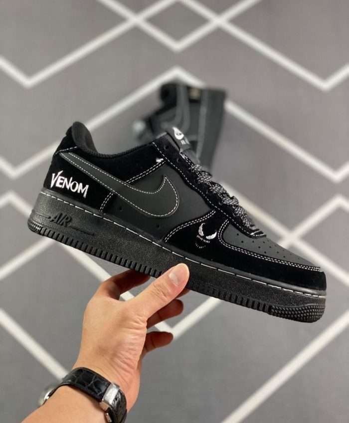 Nike Air Force 1’07 Black Venom