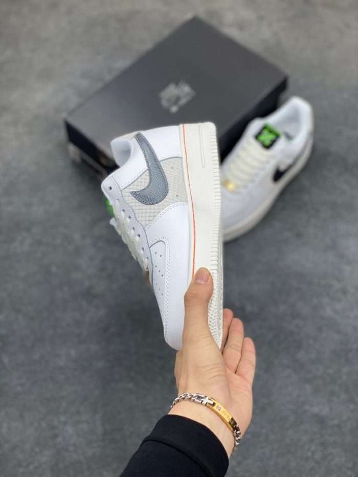 Nike Air Force 1’07 LV8 X’s and O’s