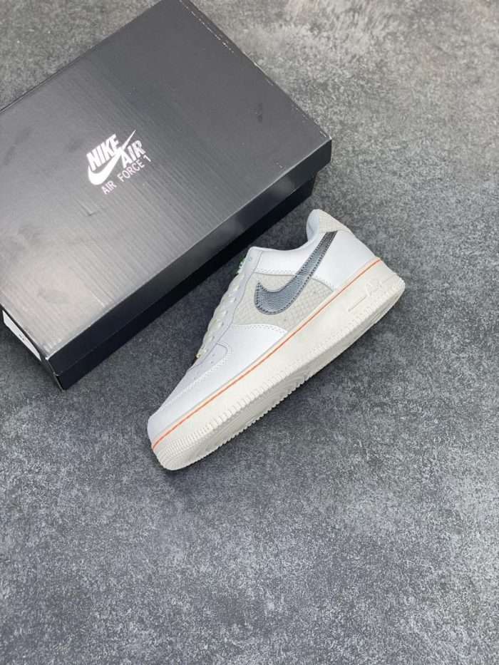 Nike Air Force 1’07 LV8 X’s and O’s