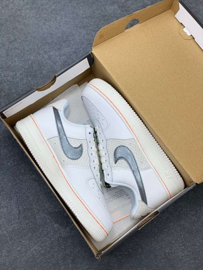 Nike Air Force 1’07 LV8 X’s and O’s