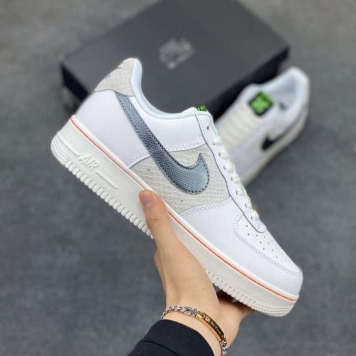 Nike Air Force 1’07 LV8 X’s and O’s