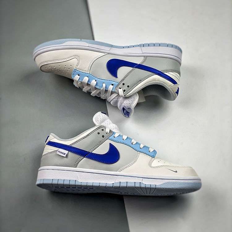 Nike Dunk Low Ivory Hyper Royal image 2
