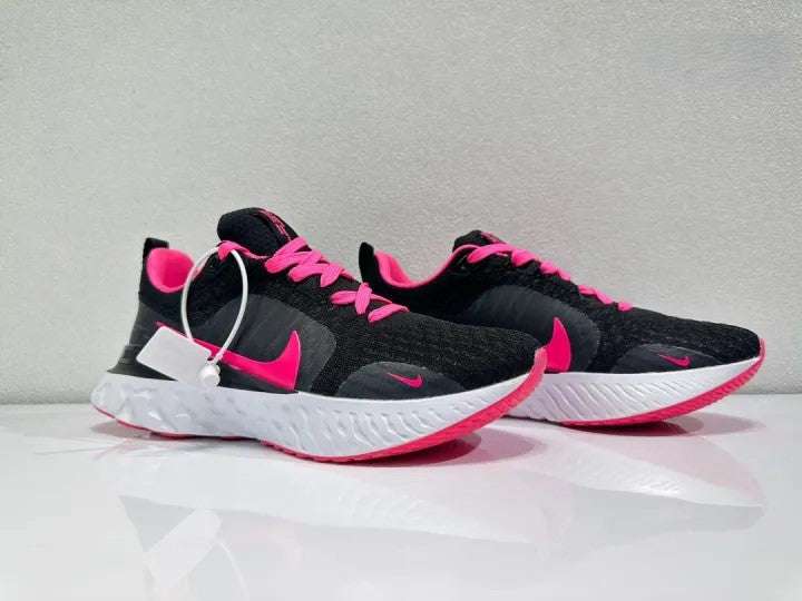 Nike React Infinity Run Flyknit 3 Black Pink image 3