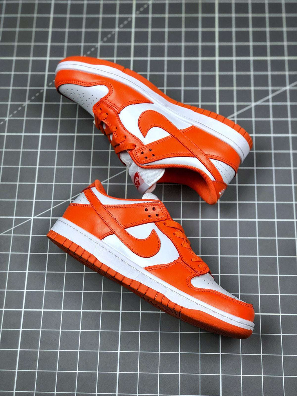 Nike SB Dunk Low  Orange Blaze image 2