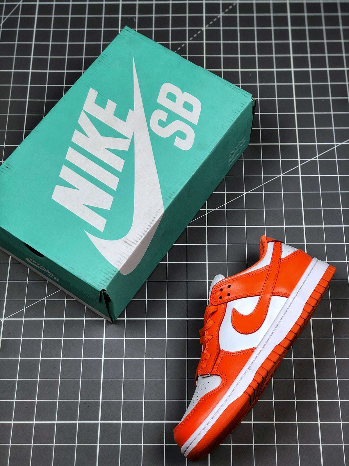 Nike SB Dunk Low  Orange Blaze image 3
