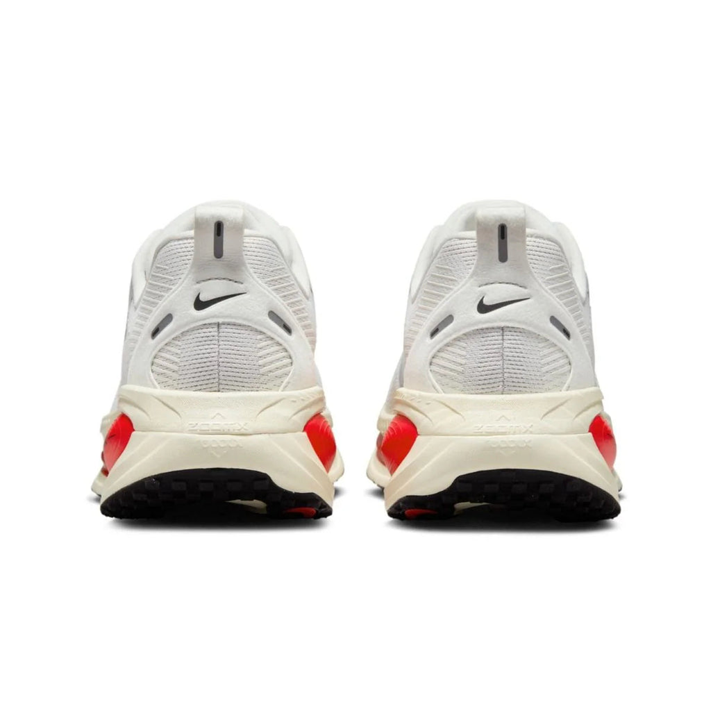 Nike Vomero 18 Platinum Tint