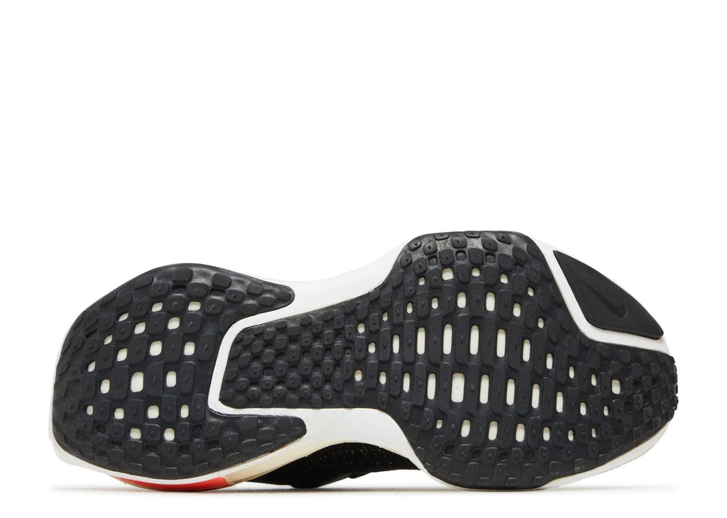 Zoom X Invincible 3 Black White